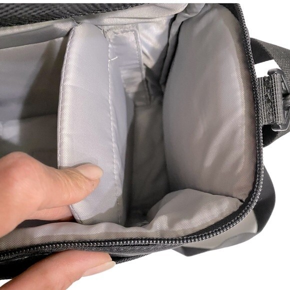 Lowepro Format 160 Camera Bag, Black - Picture 12 of 13